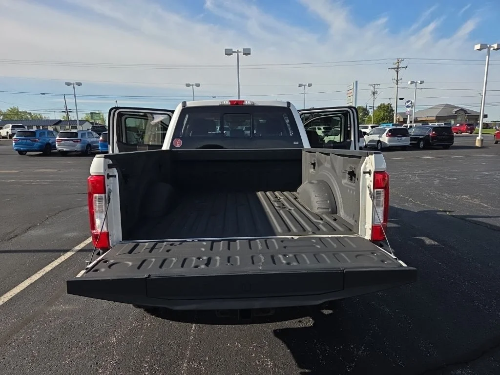 Used 2019 White Ford Lariat image 22