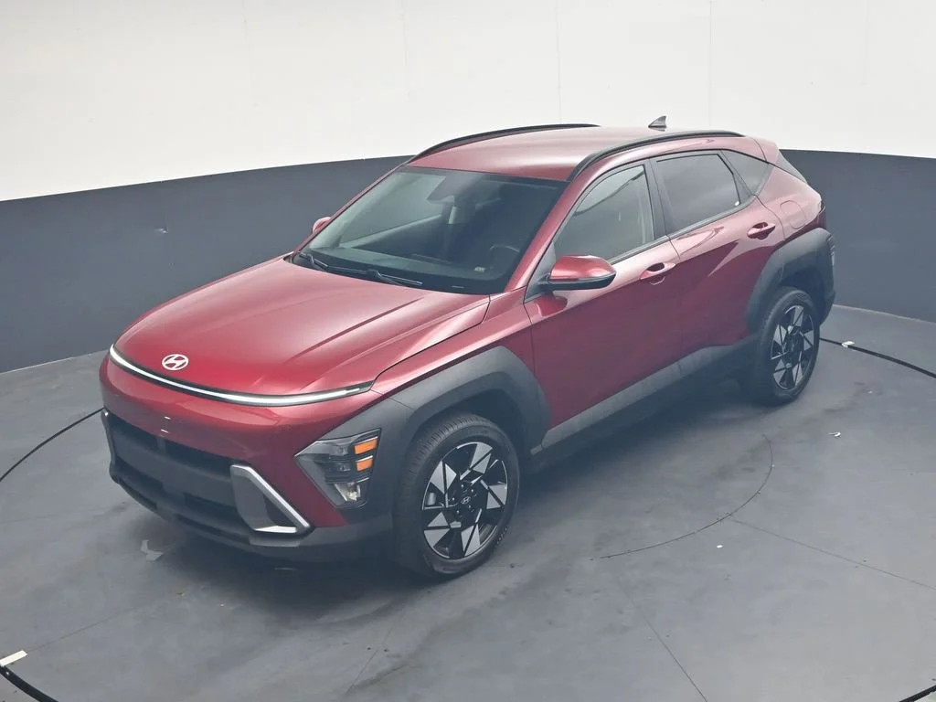 Used 2025 Red Hyundai SEL image 26
