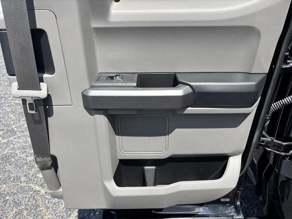 Used 2018 Black Ford XLT image 16