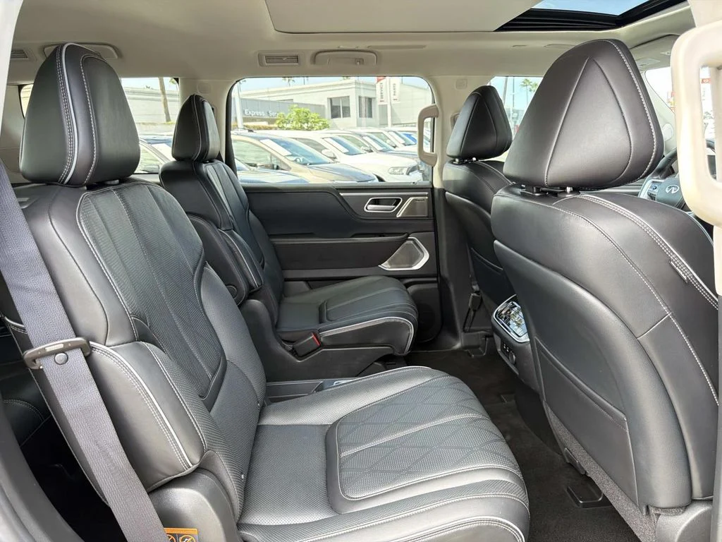 Used 2025 MINERAL BLACK INFINITI SENSORY image 32