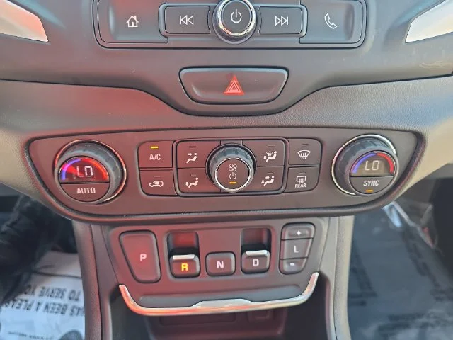 Used 2020 Silver GMC SLE image 24