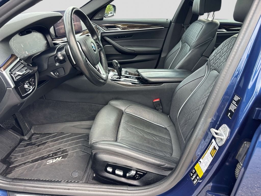 Used 2021 Blue BMW 540i xDrive image 10