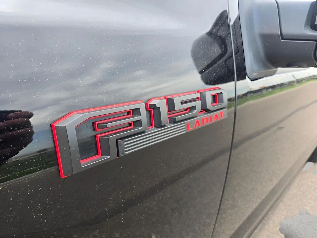 Used 2018 SHADOW BLACK Ford LARIAT image 29