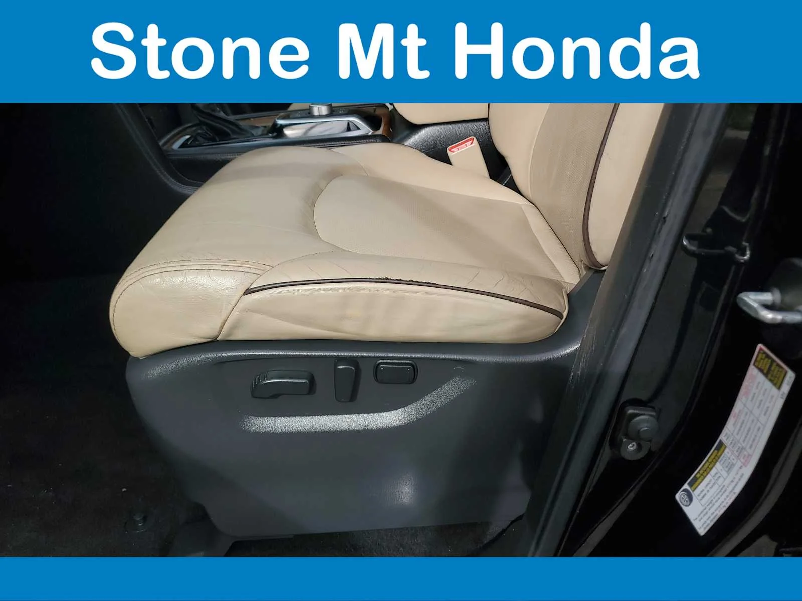 Used 2021 Super Black Nissan SL image 21
