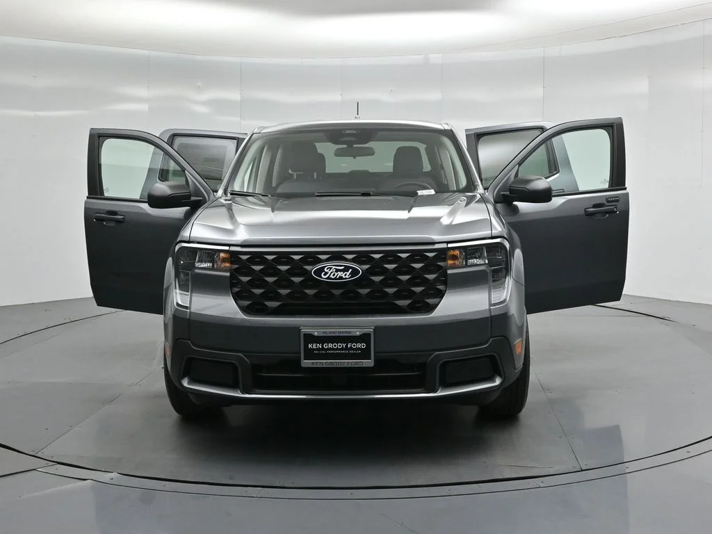New 2026 Carbonized Gray Metallic Ford XLT image 26