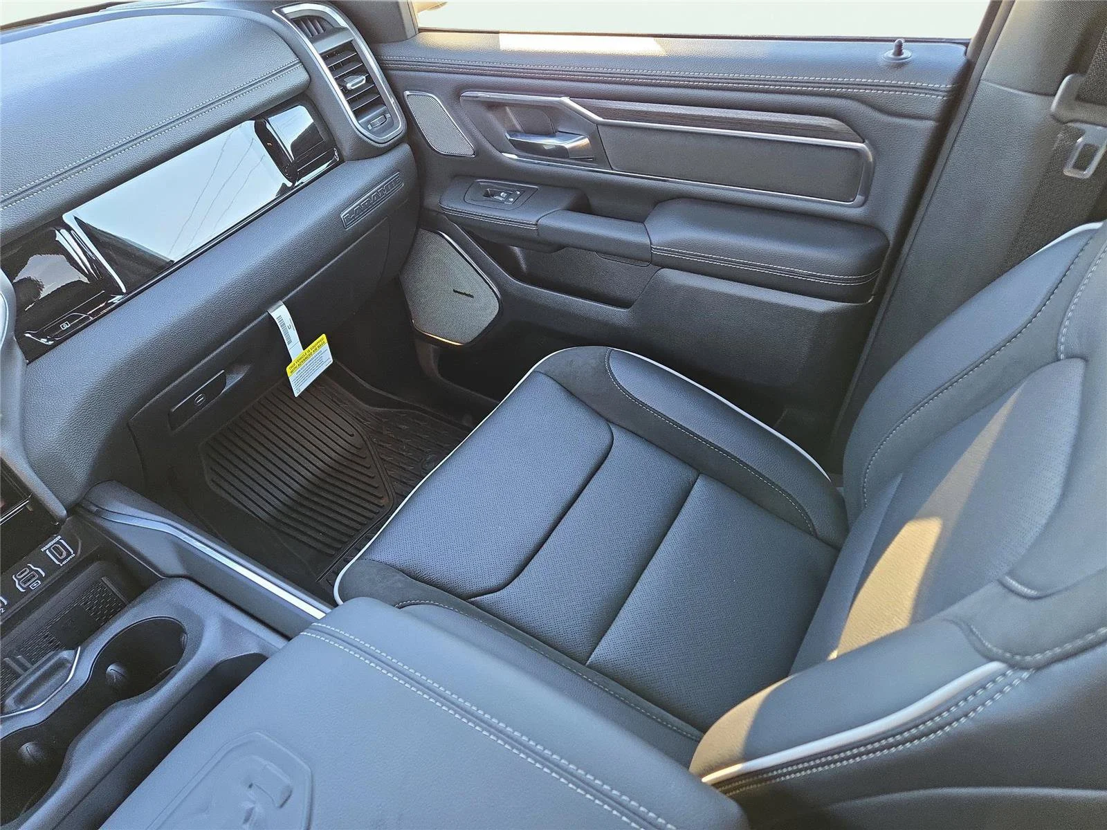 2026 RAM 1500 Laramie - Photo 19