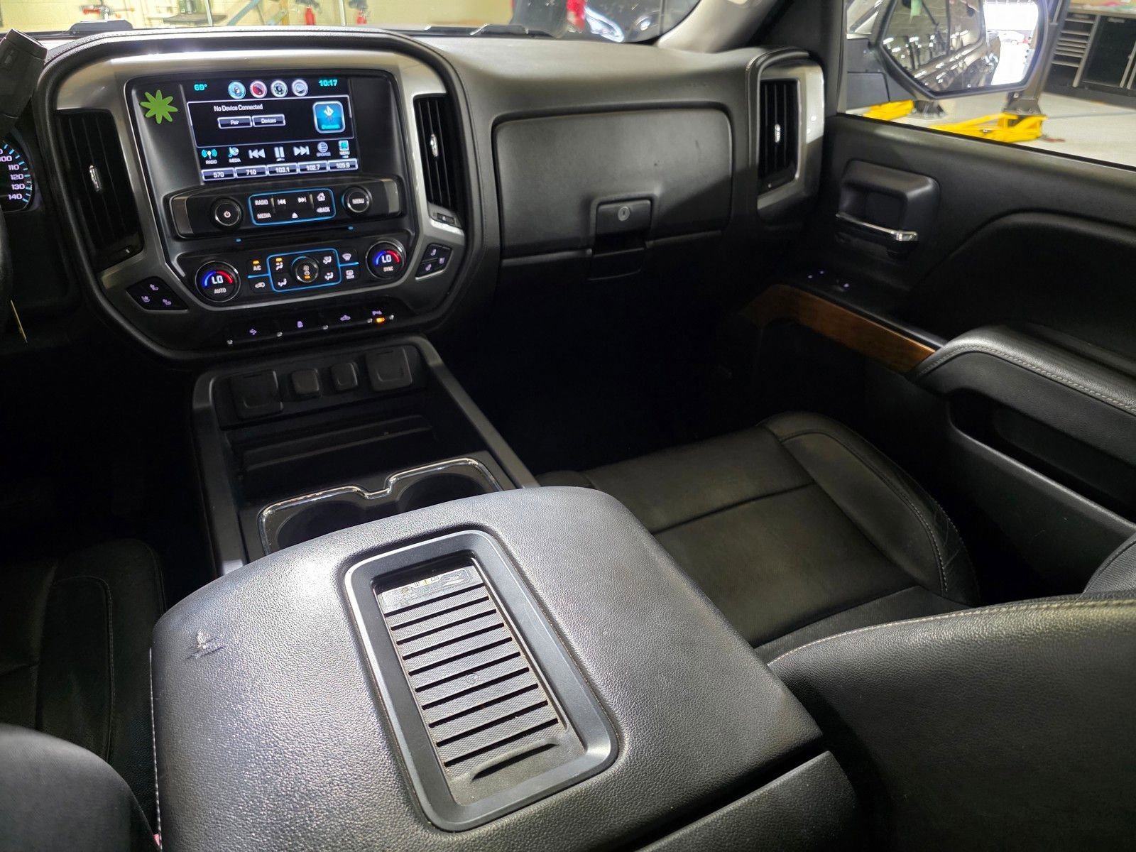 Used 2016 TUNGSTEN METALLIC Chevrolet LTZ image 13