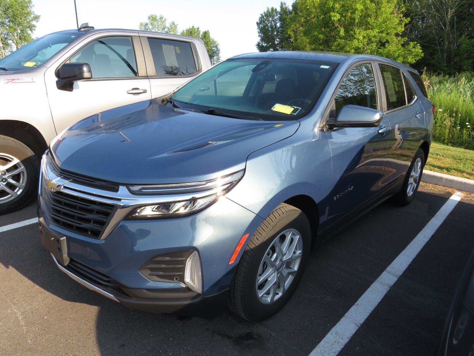Used 2024 Lakeshore Blue Metallic Chevrolet LT image 5