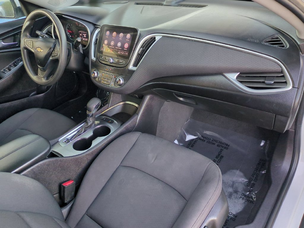 Used 2023 SUMMIT WHITE Chevrolet LT image 33
