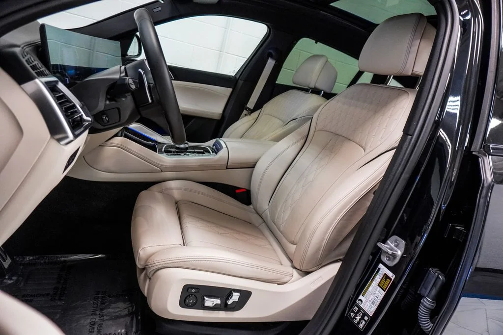 Used 2024 Black BMW xDrive40i image 6