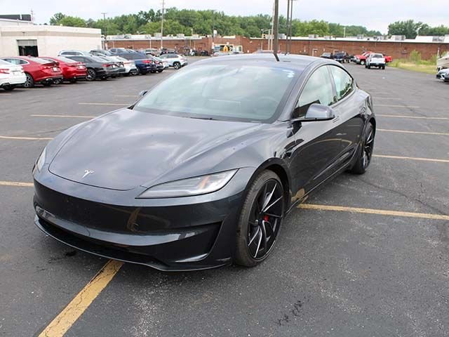 Used 2024  Tesla Performance image 2