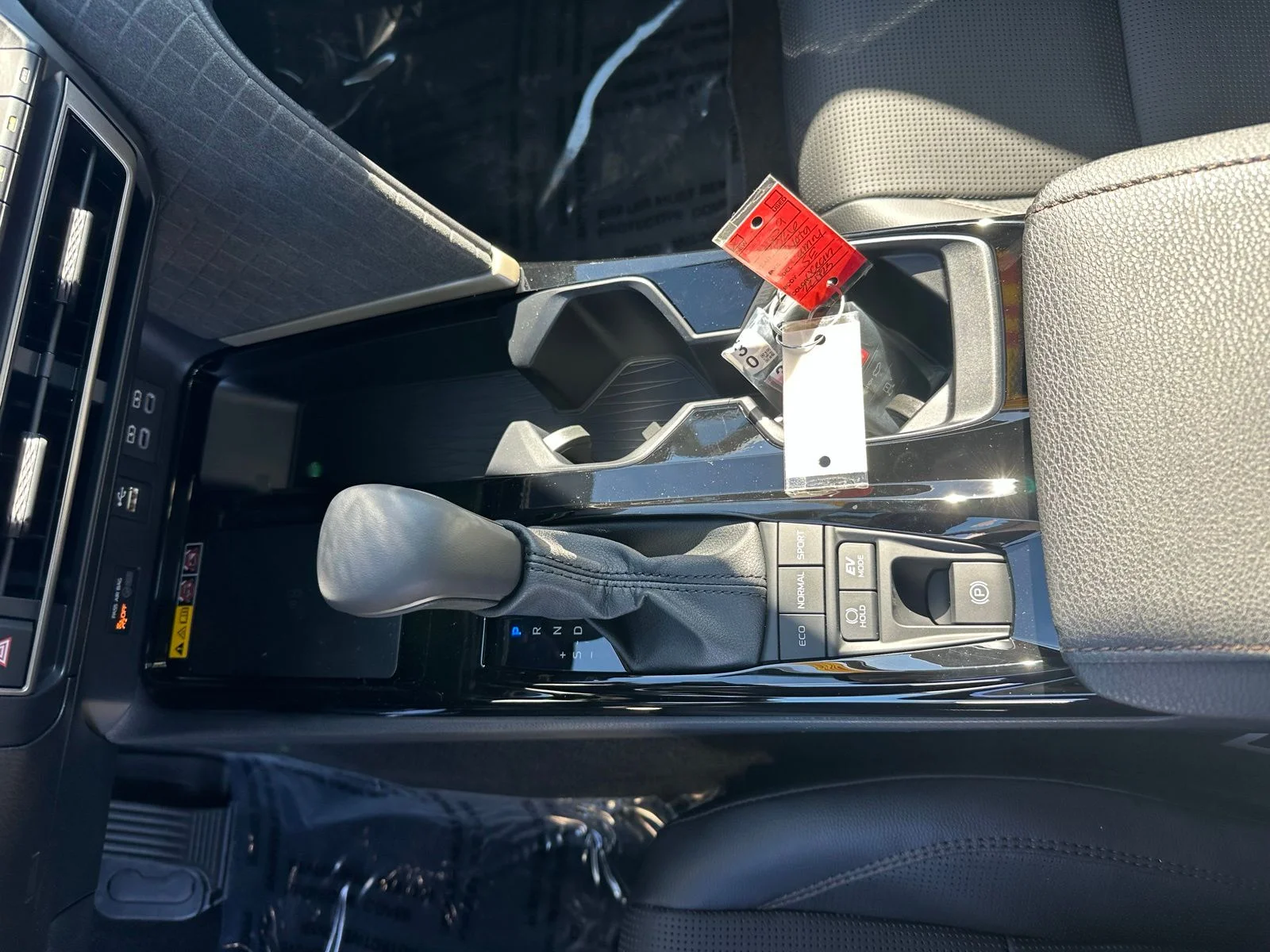 2026 Toyota Camry XLE - Photo 17