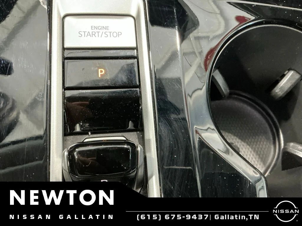 Used 2025 White Volkswagen 2.0T SE w/Technology image 56