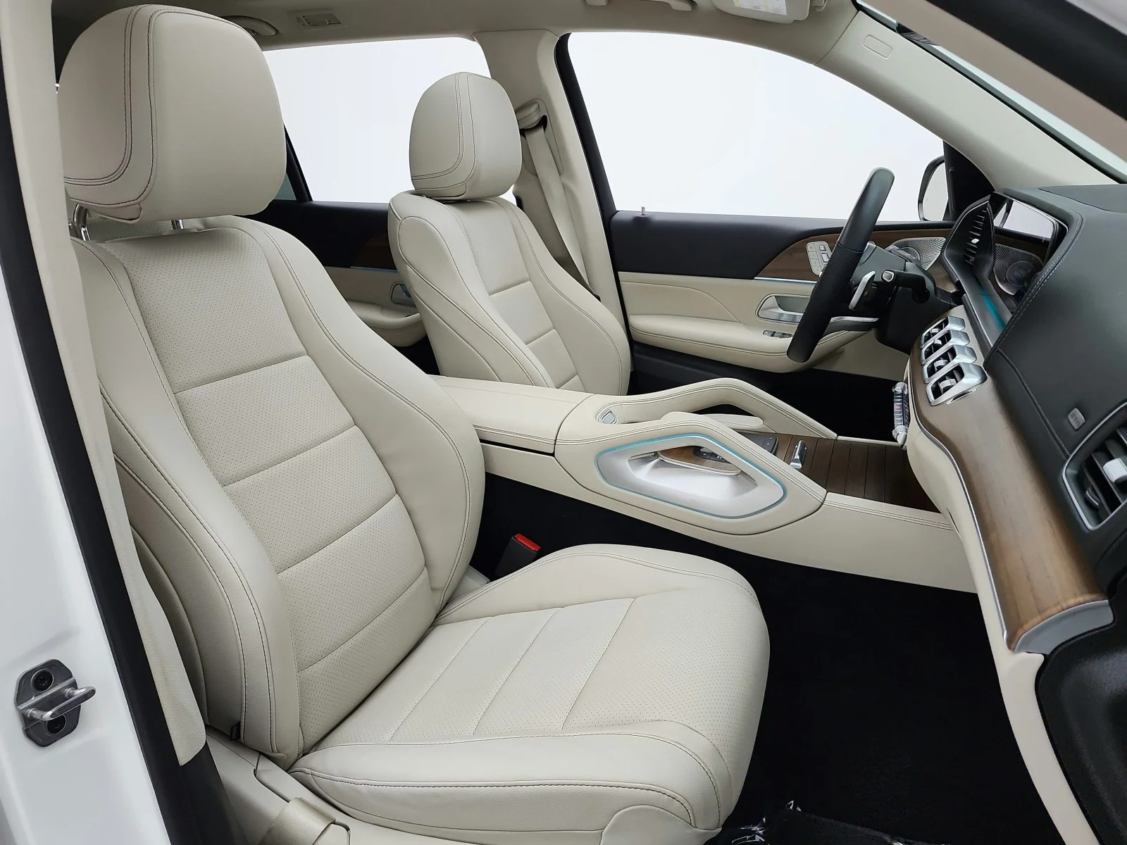 Certified Used 2022 MANUFAKTUR Diamond White Bright Mercedes-Benz GLS 450 4MATIC® SUV image 20