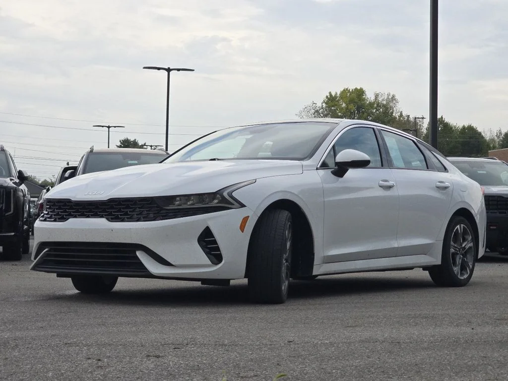 Used 2024 White Kia EX image 12