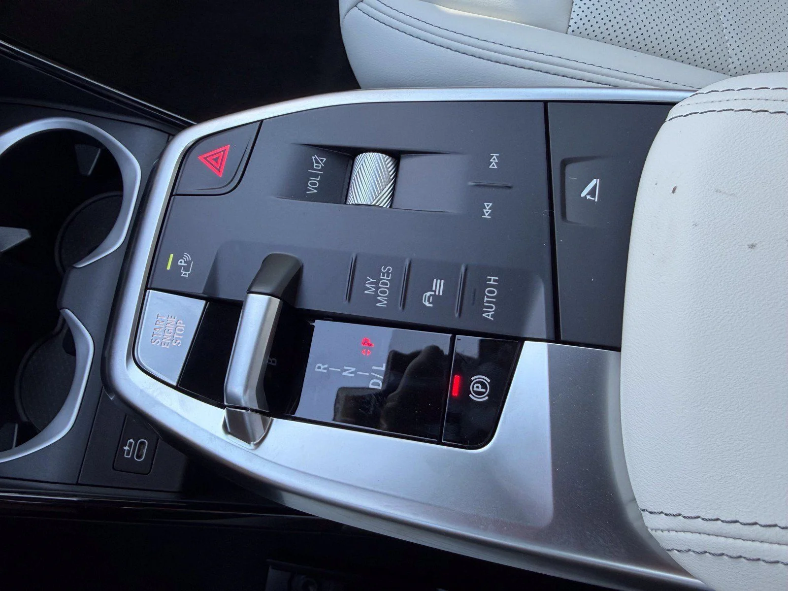 New 2026 Dune Grey Metallic BMW xDrive28i image 34