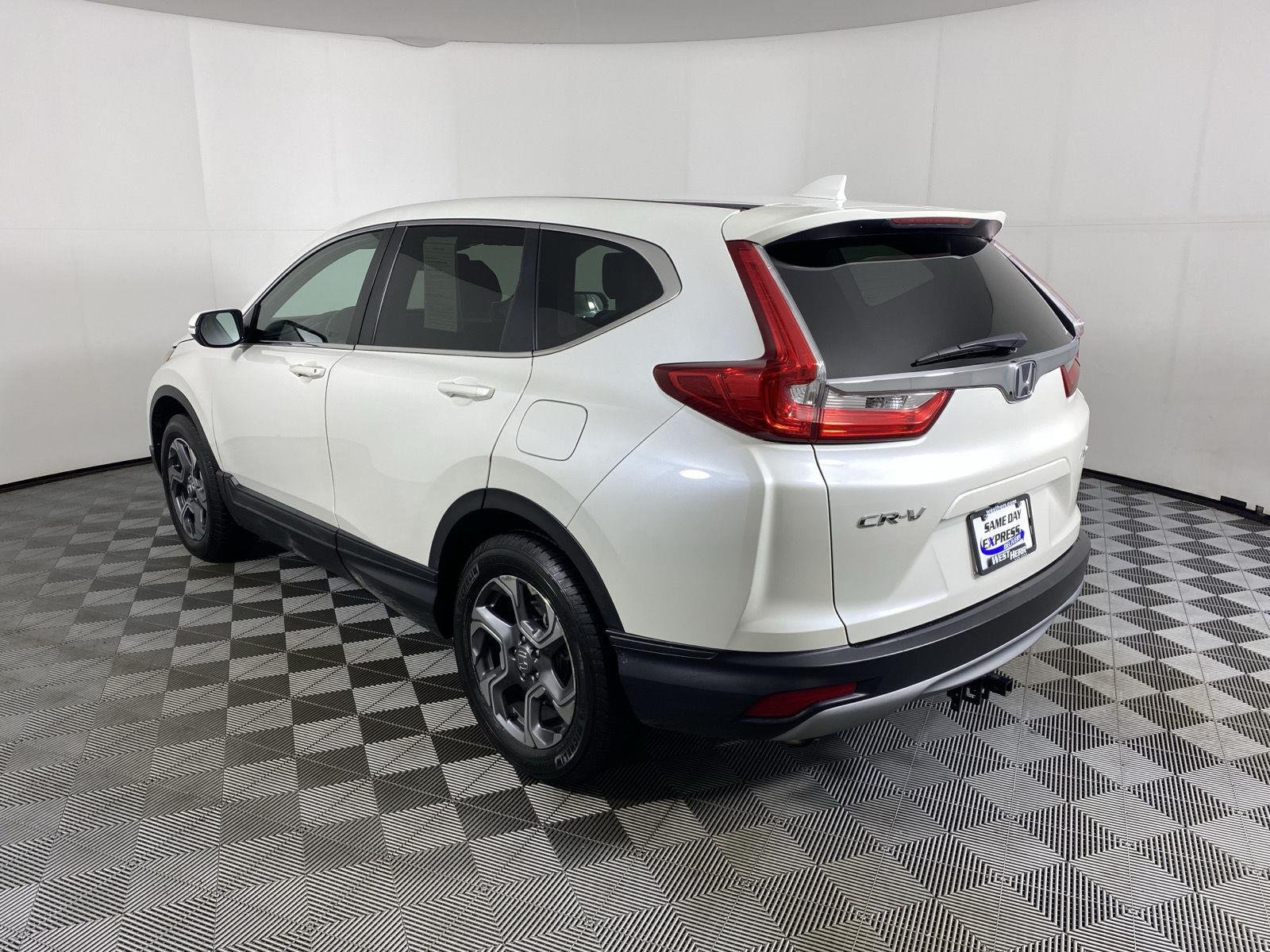 Used 2018 White Diamond Pearl Honda EX-L image 8