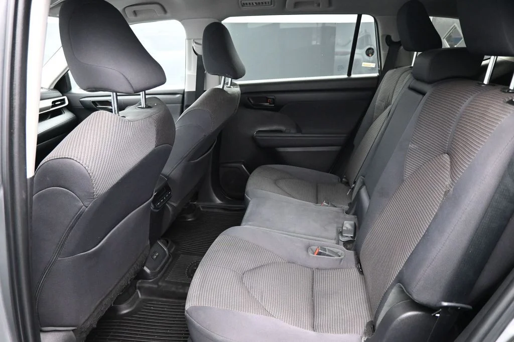 Used 2022 Silver Toyota L image 12