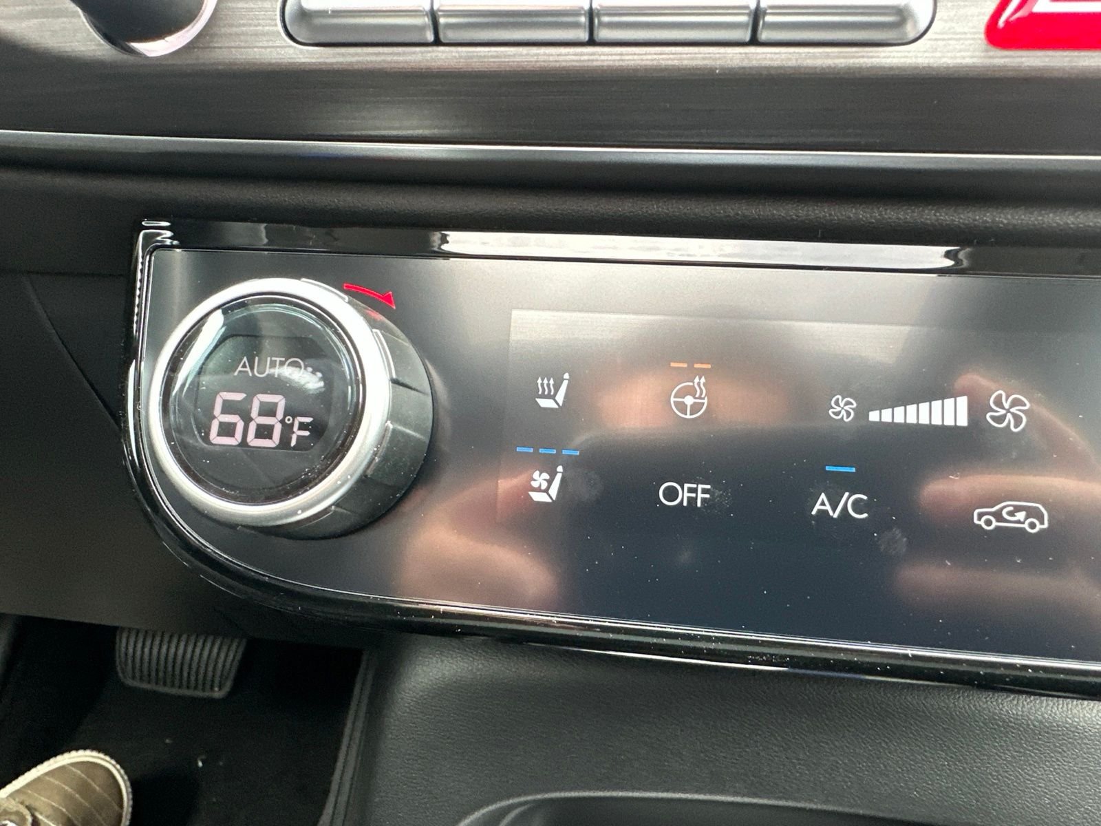 New 2026 Black Hyundai SEL Premium AWD image 81