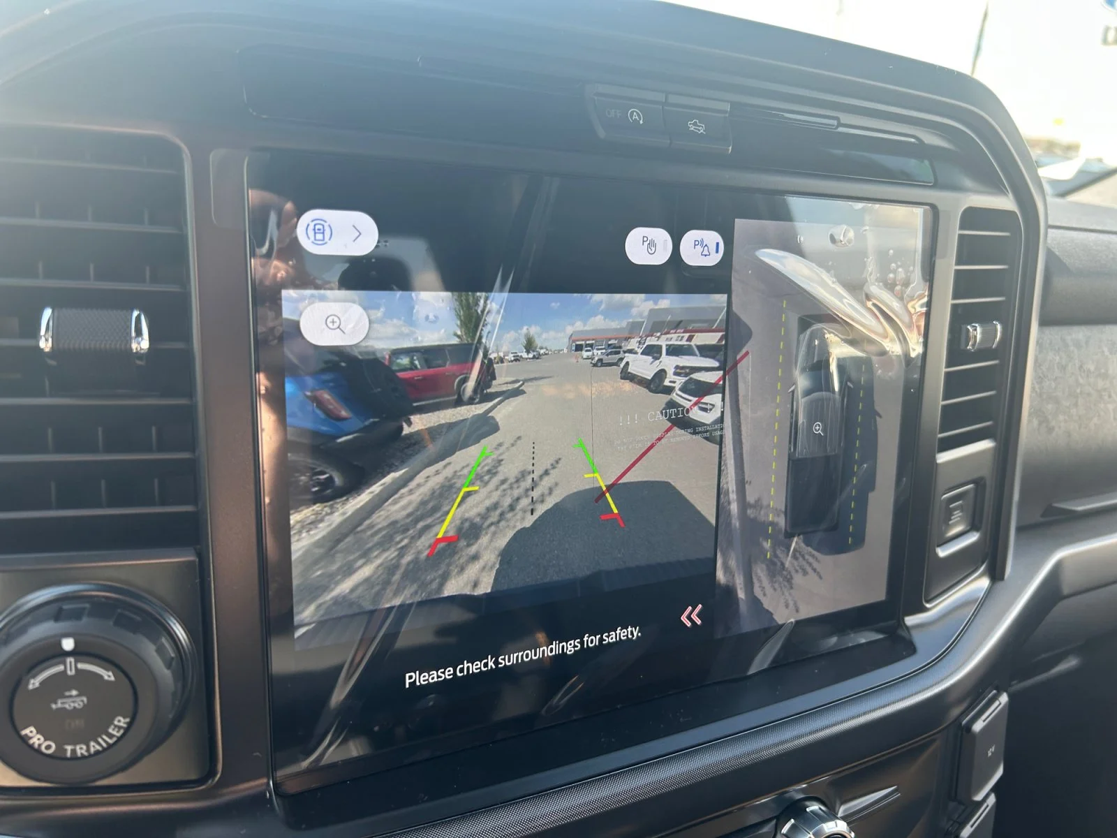 New 2026 Oxford White Ford Tremor image 25