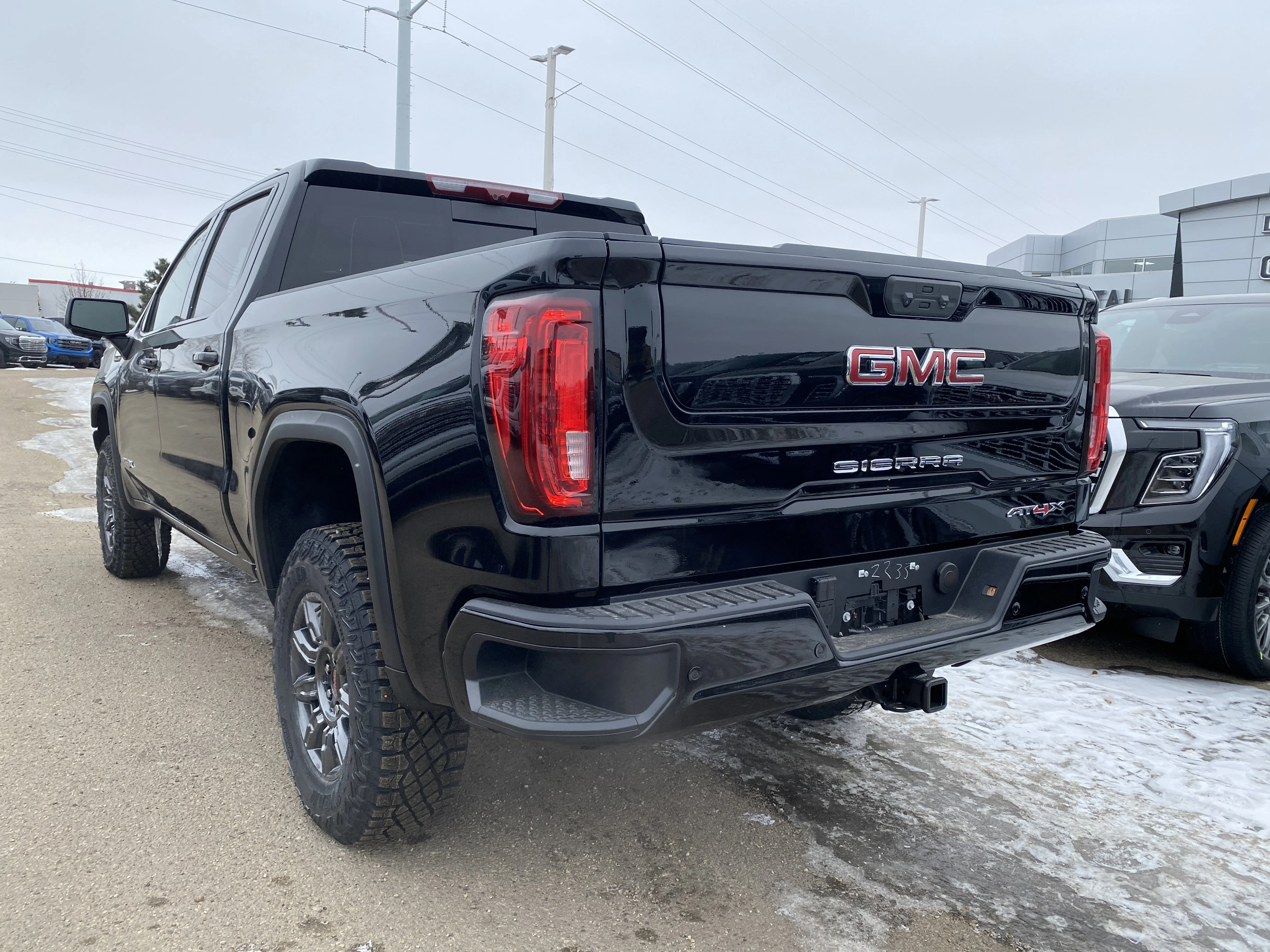 New 2026 ONYX BLACK GMC AT4X image 4