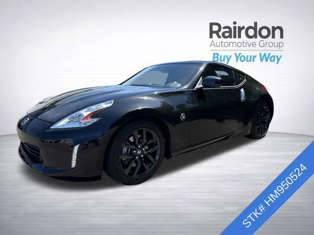 Used 2017 Black Nissan Base image 3