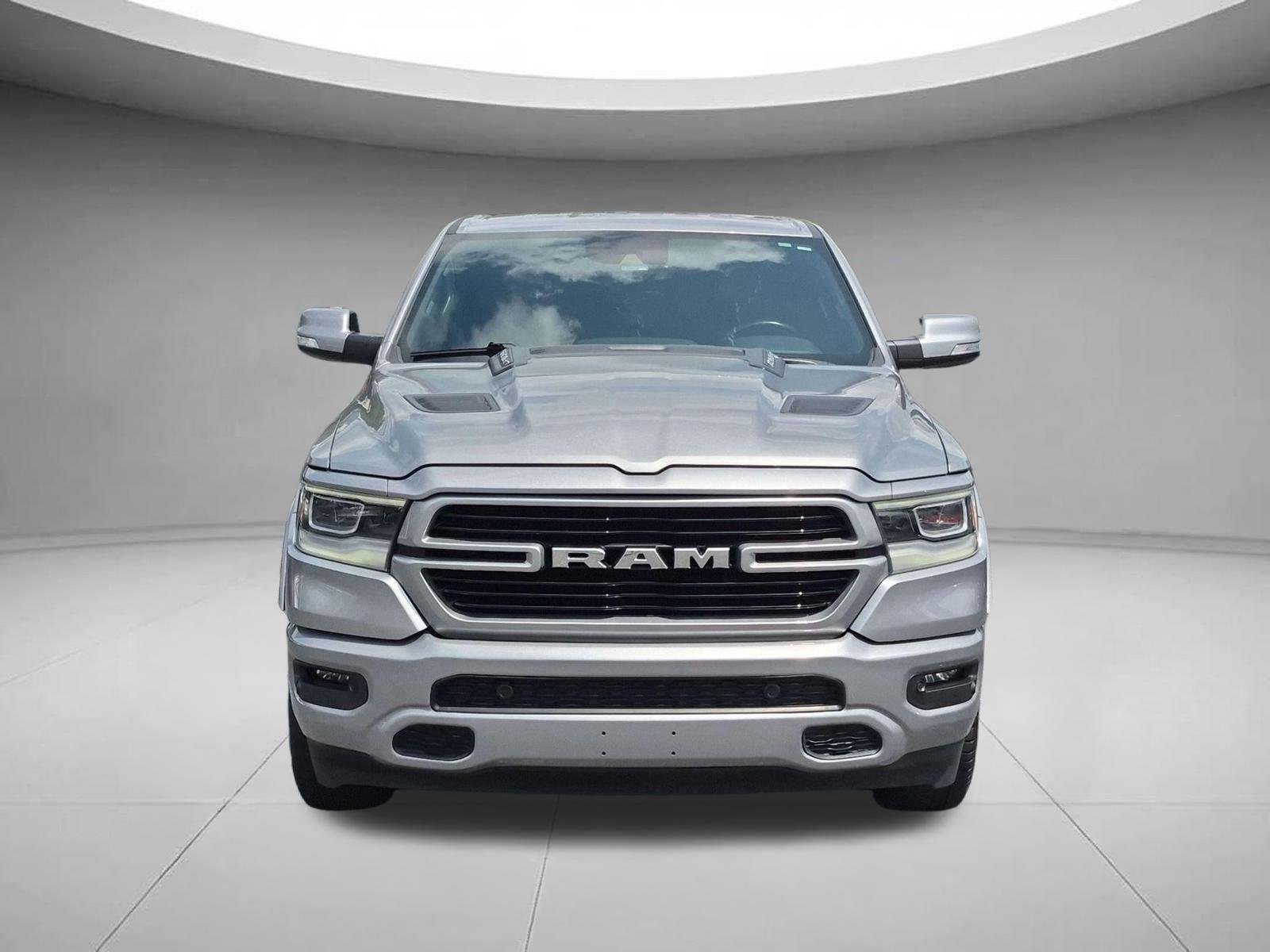 Used 2022 Billet Silver Metallic Clearcoat Ram Laramie image 8