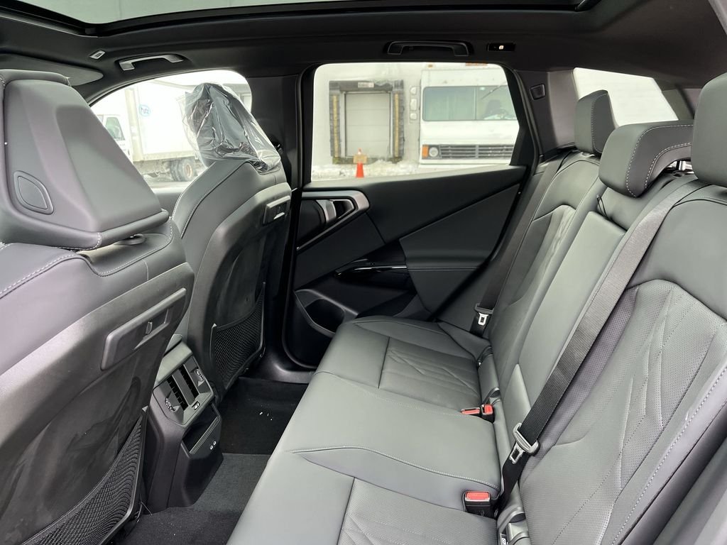 Used 2026 Dark Graphite BMW 30 xDrive image 23