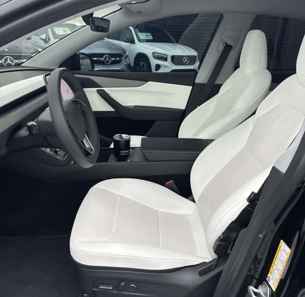 2026 Tesla Model Y Premium - Photo 6