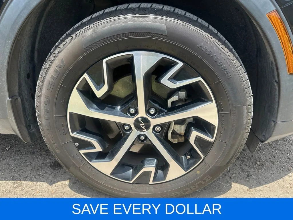 Used 2023 Black Kia EX image 18