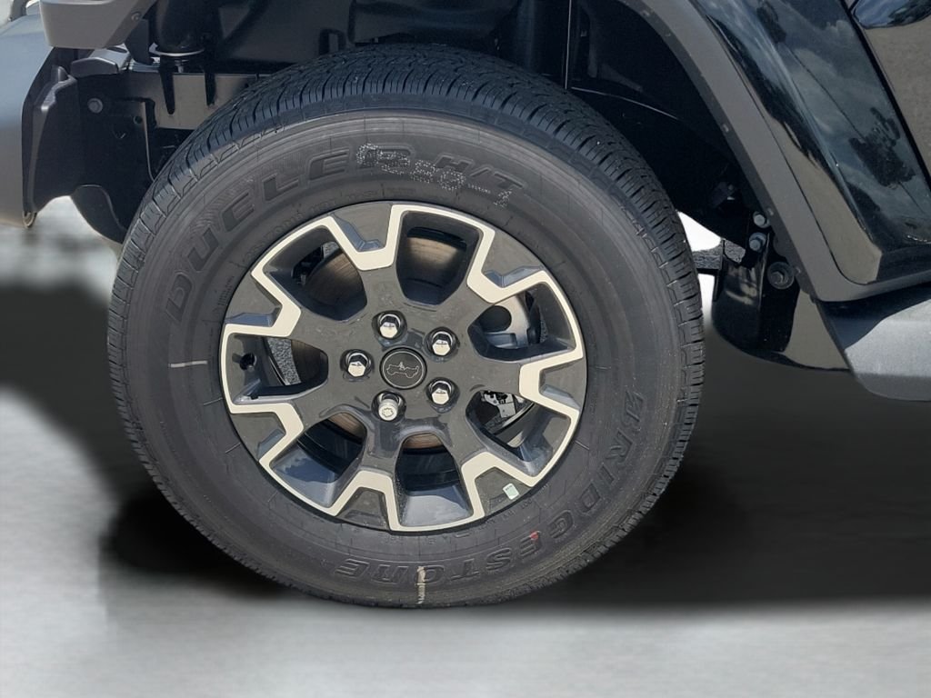 New 2026 Black Clear-Coat Exterior Paint Jeep Sahara image 28
