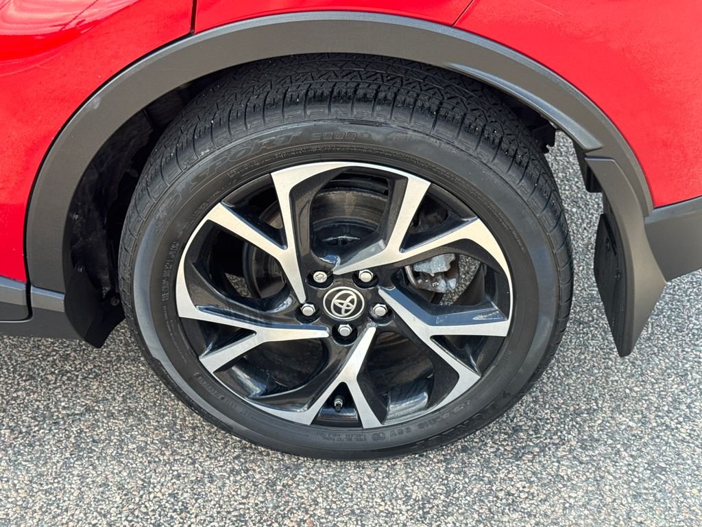 Used 2021 Red Toyota XLE image 39