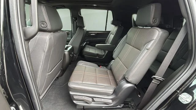 Used 2025 Black Chevrolet High Country image 20