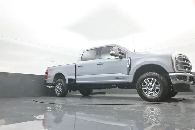Used 2026 Gray Metallic Ford Lariat image 22