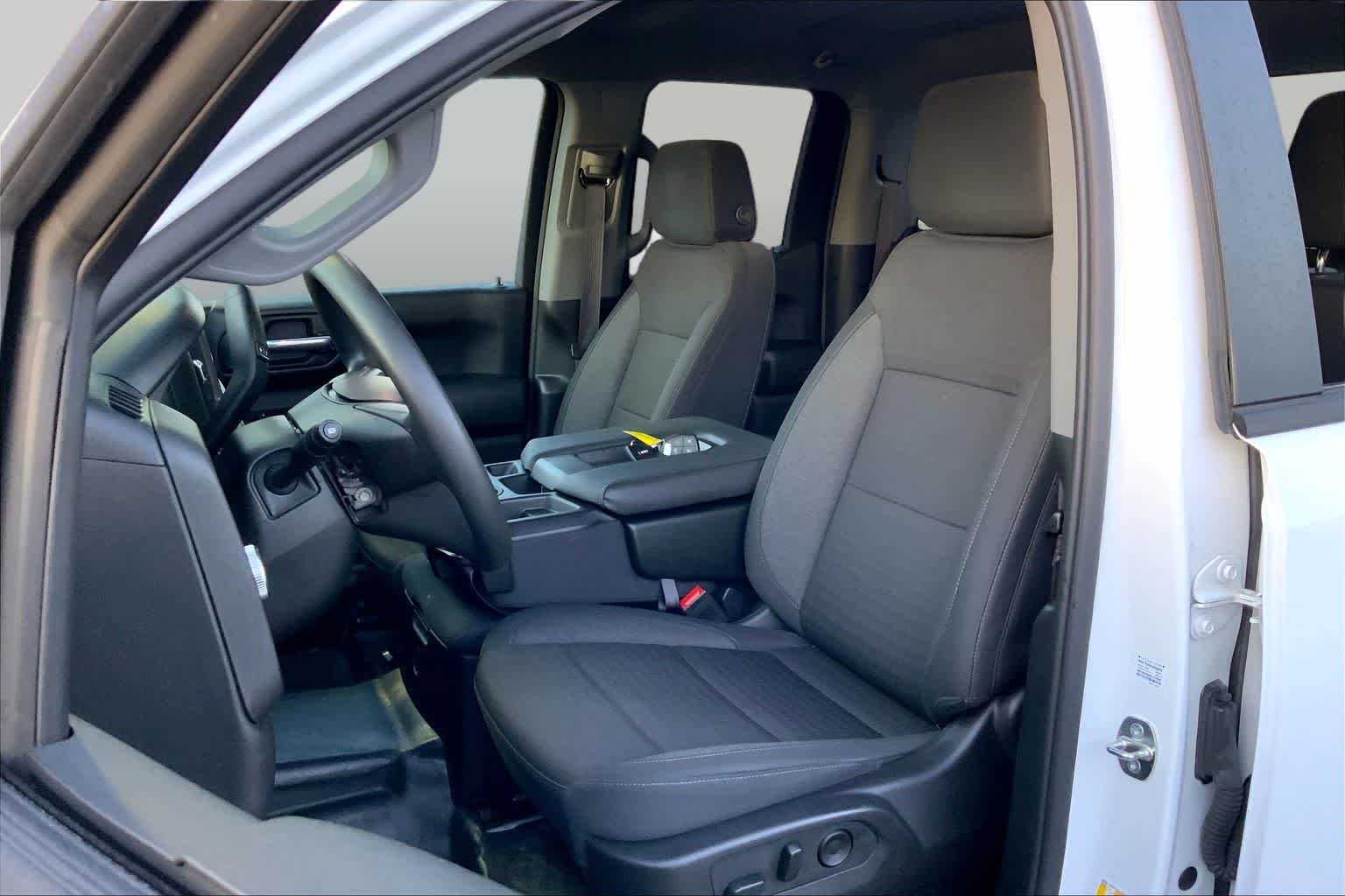 Used 2024 Summit White GMC Pro image 8