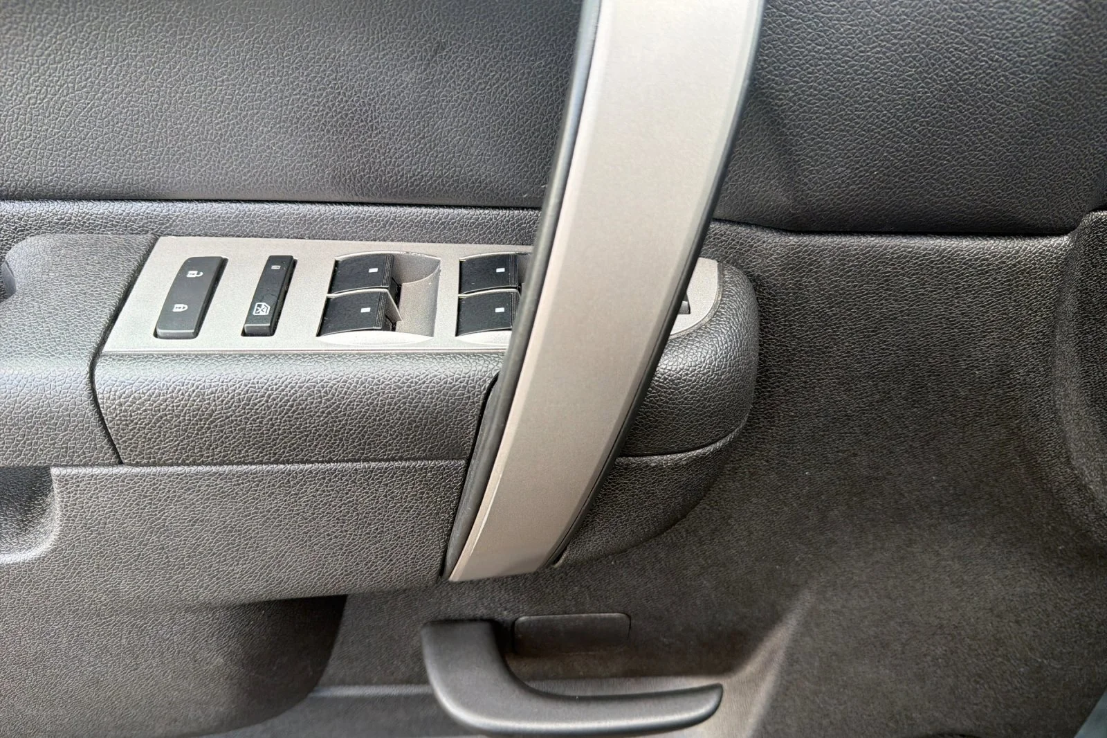 Used 2010 Blue Granite Metallic Chevrolet LT image 9