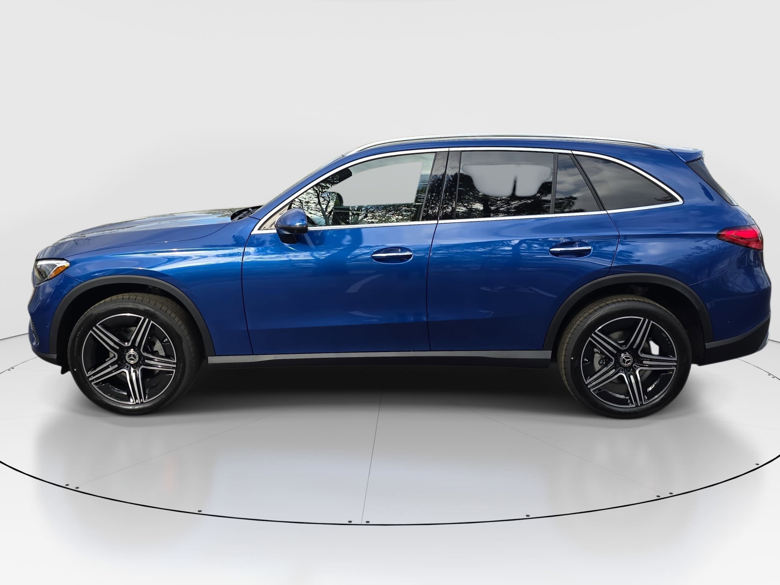 New 2026 Starling Blue Metallic Mercedes-Benz GLC300 image 8