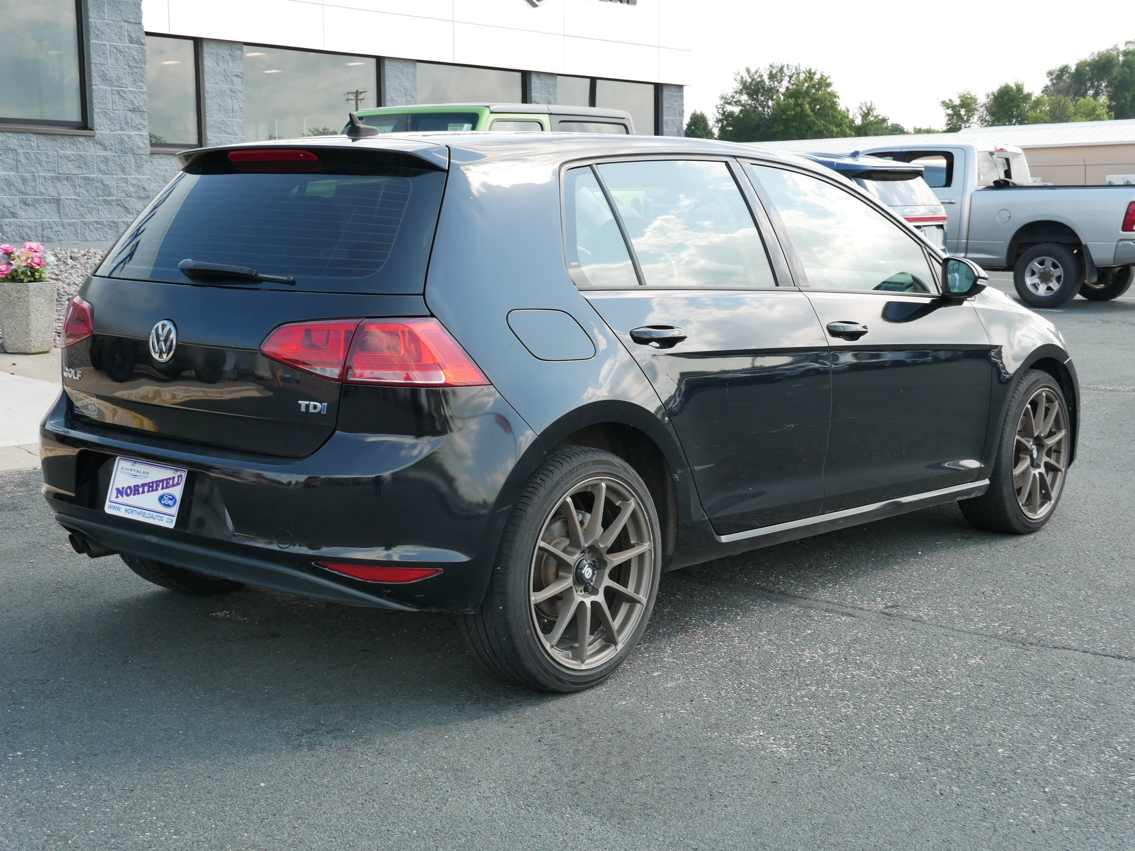Used 2015 Black Volkswagen  image 8