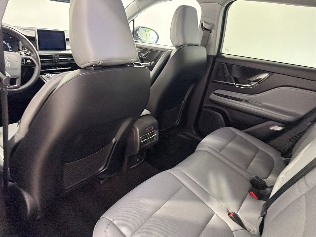 Used 2022 Silver Lincoln Standard image 20