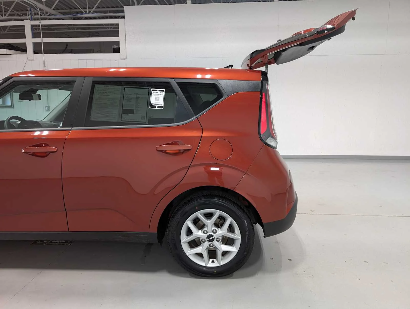 Used 2023 Mars Orange Kia LX image 11