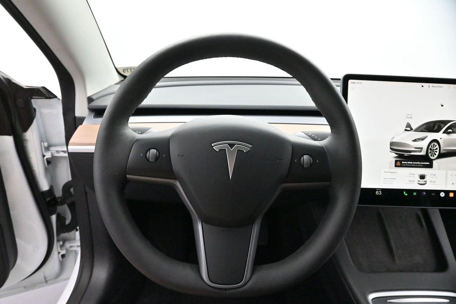 Used 2022 Pearl White Multi-Coat Tesla Base image 14