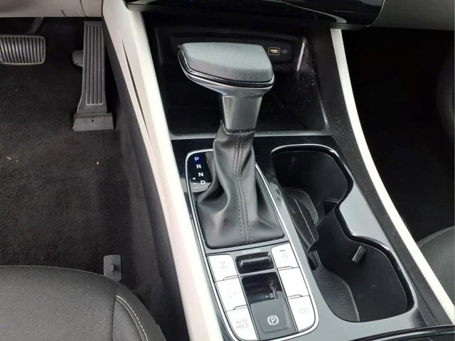 Used 2024 Gray Hyundai SEL image 27