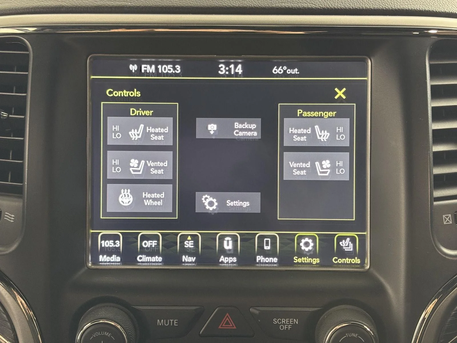 Used 2018 Bright White Clearcoat Jeep High Altitude image 41