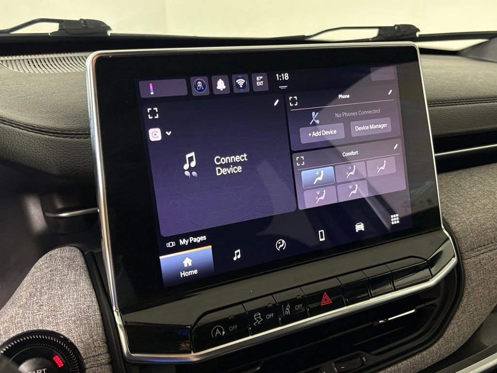 Used 2024 White Jeep Latitude image 24