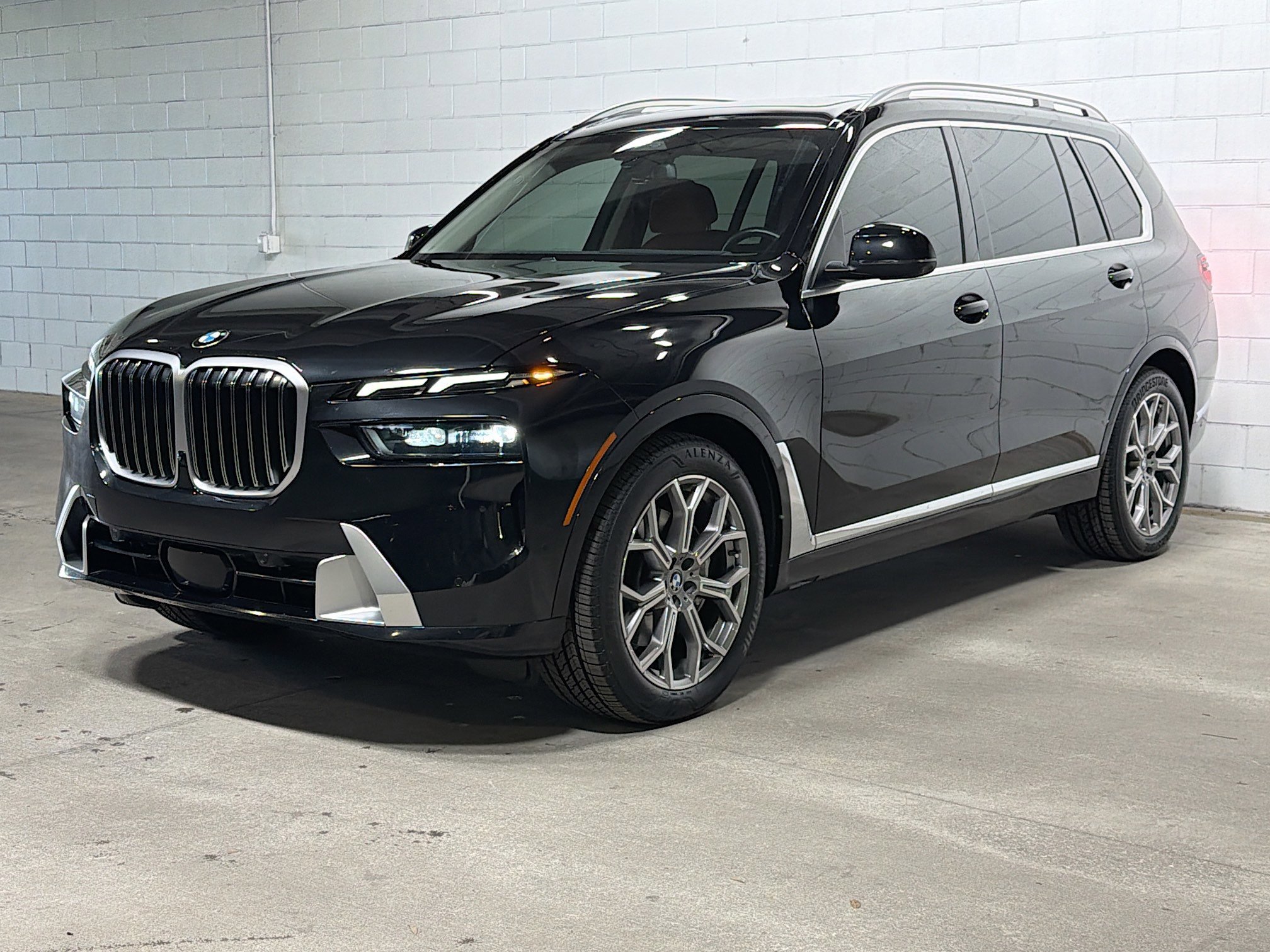 2023 BMW X7 xDrive40i's photo