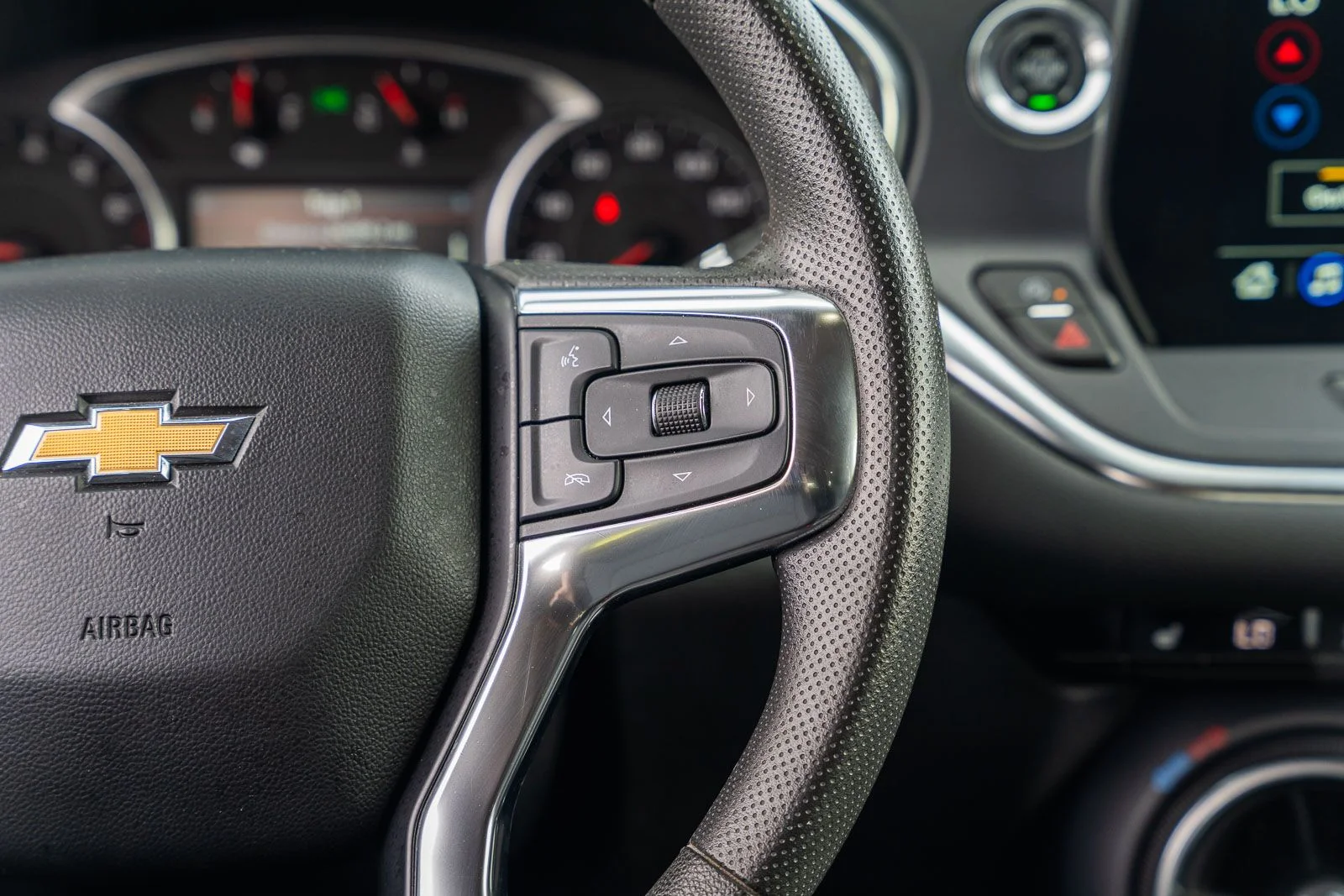 Used 2024 Gray Chevrolet LT image 25