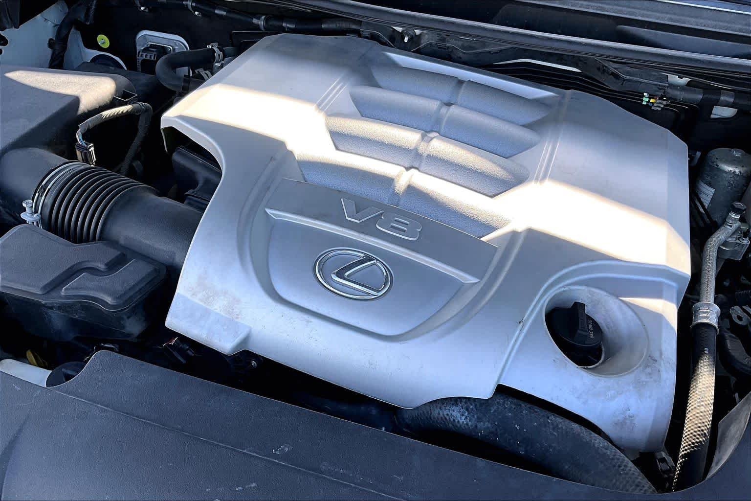 Used 2021 Eminent White Pearl Lexus  image 30