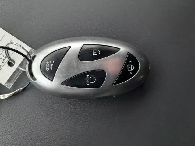 Used 2026 White Hyundai SEL image 10