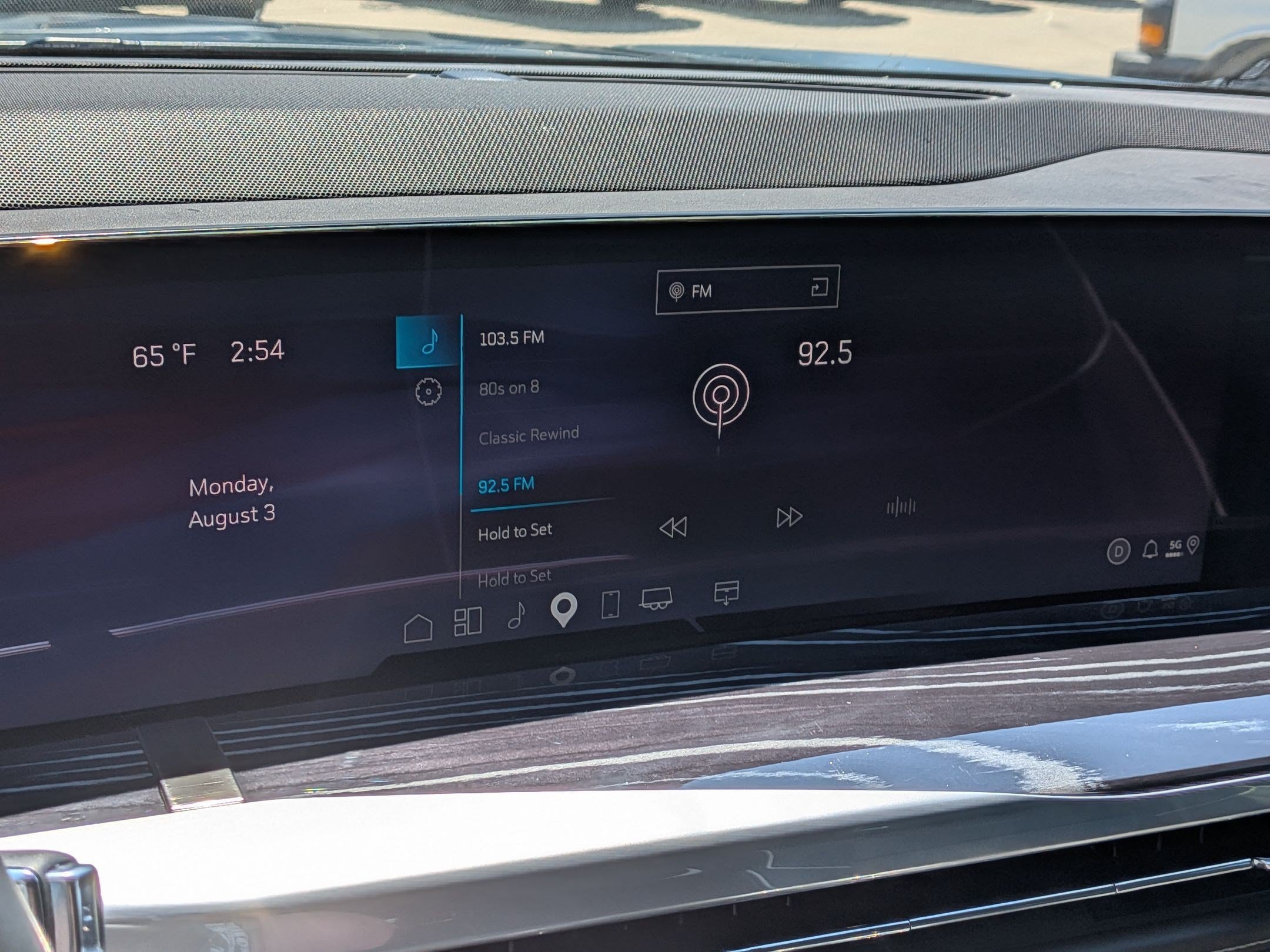 Used 2025 Aegean Stone Cadillac Sport image 20