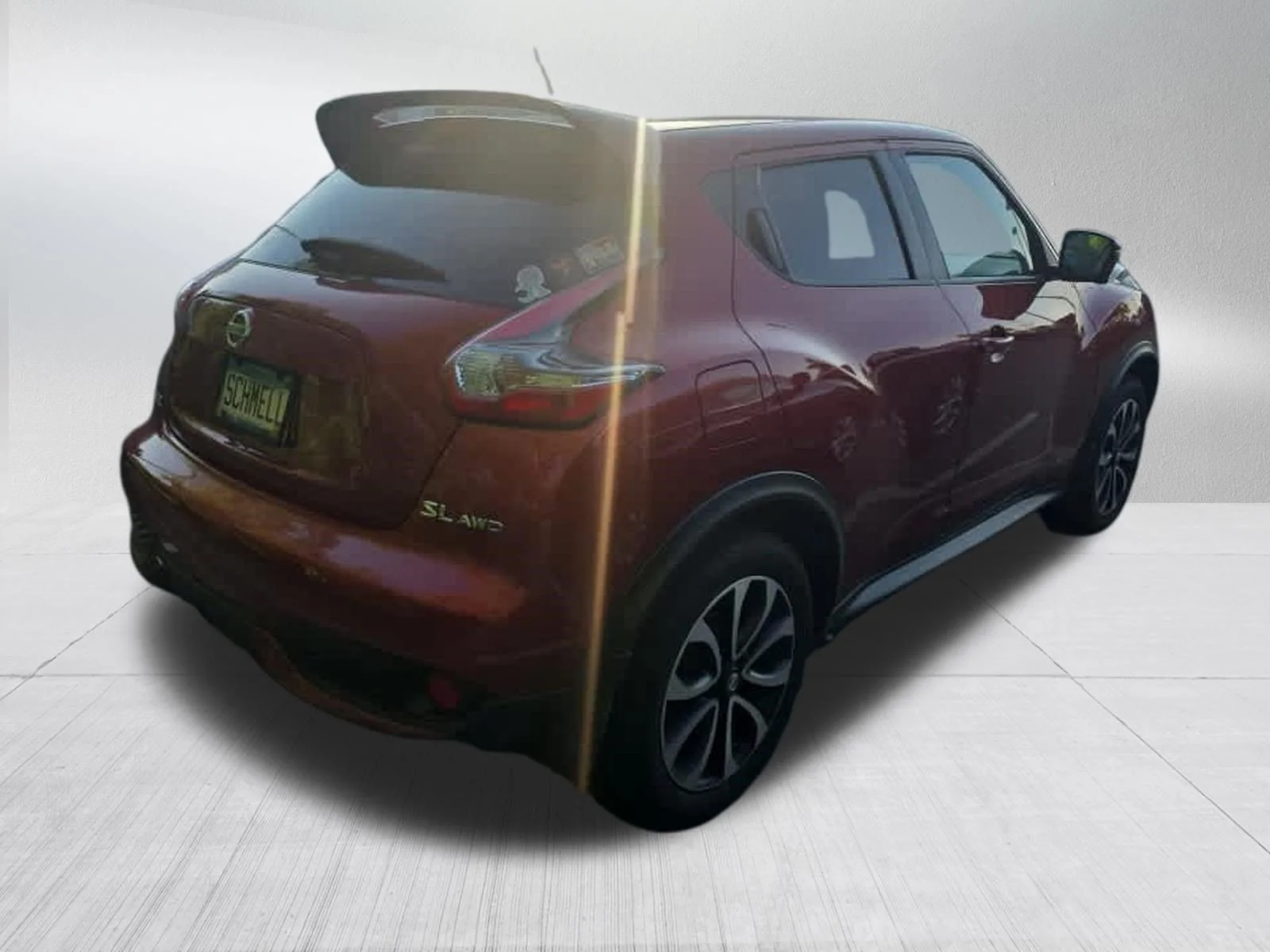 Used 2017 Cayenne Red Nissan SL image 4